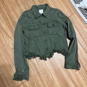 Hidden - Raw hem military green cropped jacket